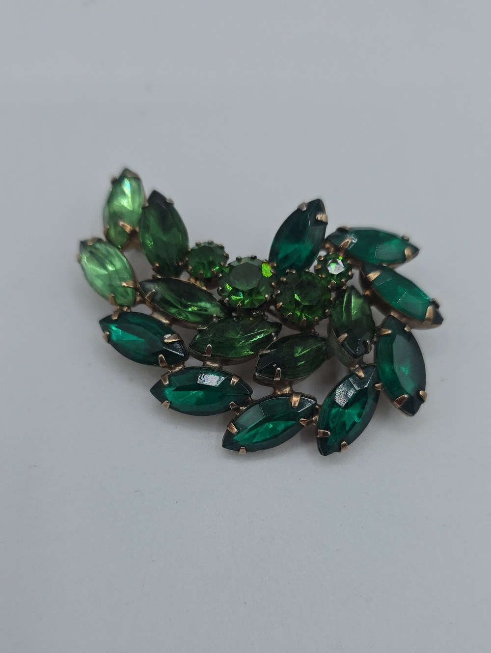 Green Crystal Cluster Brooch - Elegant Vintage Jewelry